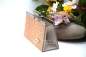 Preview: Graupappe-Tasche mit Metall-Verschluss ca. 19,0x6,5x10,0cm | Blumenranken | cappuchino beige | Art. Nr. 97040702